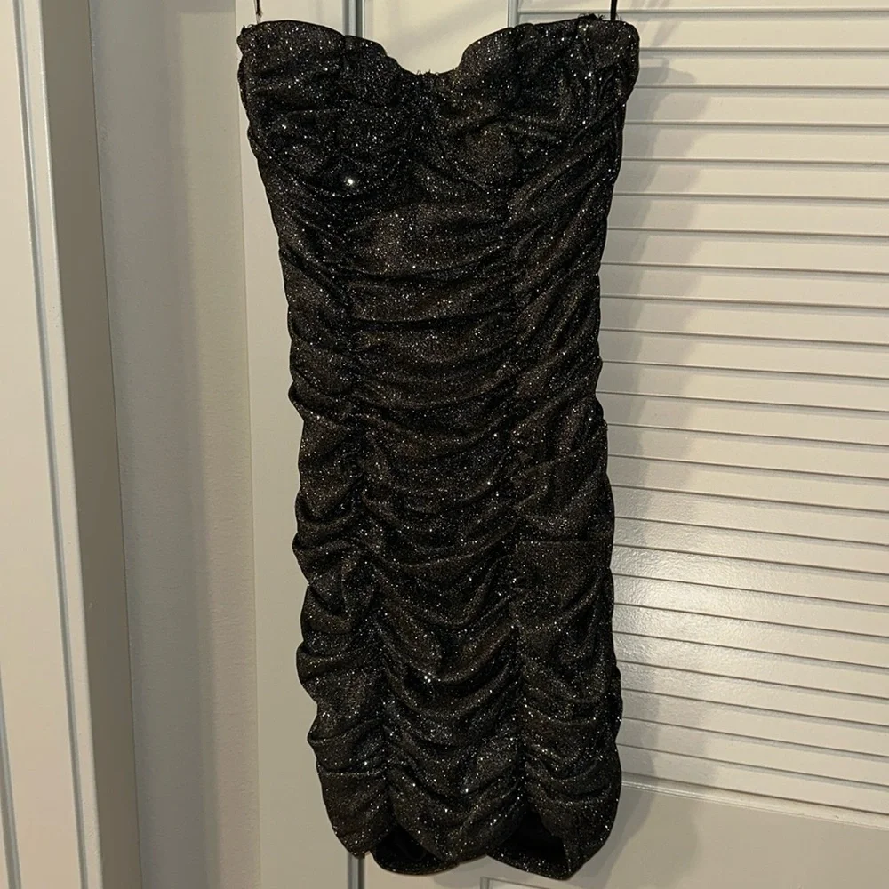 BLACK STRAPLESS DRESS - Picture 2 of 2